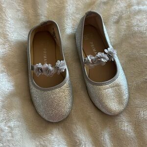 Sparkling formal silver shoes for girls 8-9 years  ( size USA 1 ) princess shoes